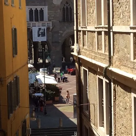 ラ トルタ ディ メーレ アパート *